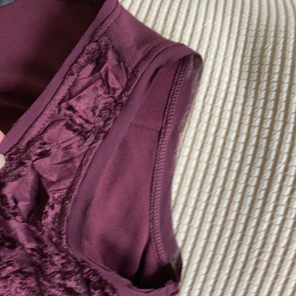 Simply Vera Vera Wang Sleeveless Burgundy Dress - Picture 10 of 12